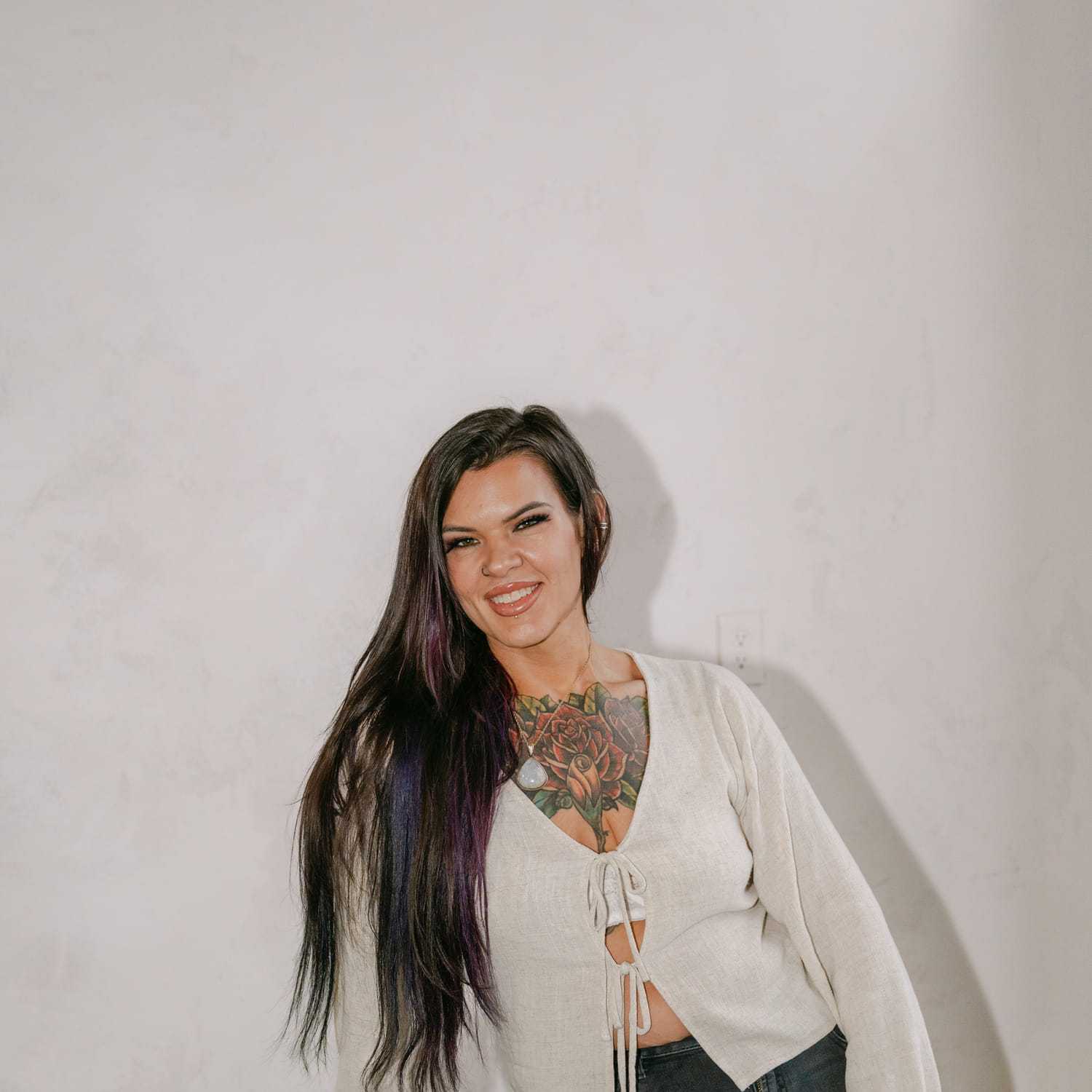 Portrait of Alyssa Luders, a professional stylist at Chromatique Salon, showcasing their expertise and style.